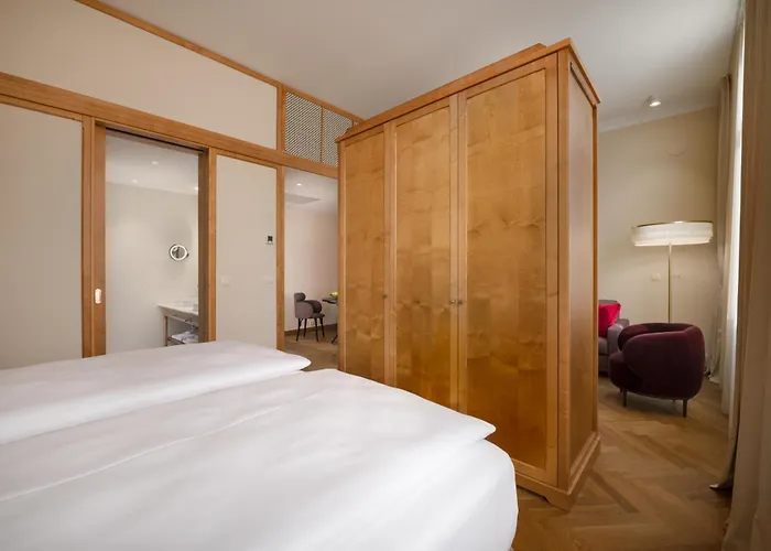 Grand Union Eurostars Отель