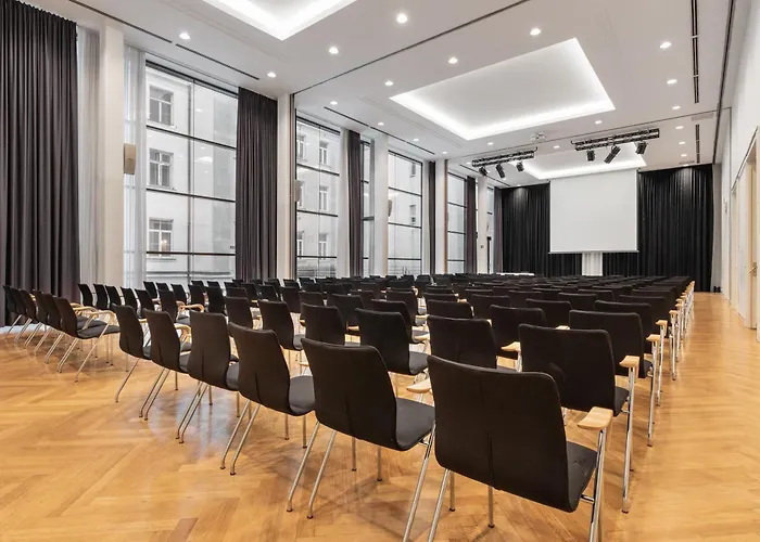 Grand Union Eurostars Отель